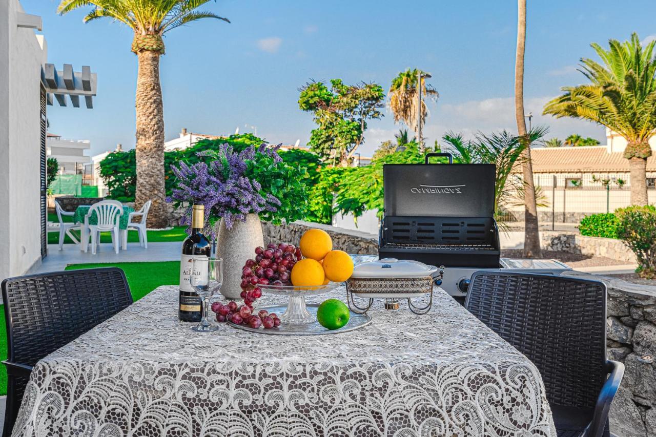 Bungalow -2 Minute From The Beach. Playa de las Americas  Exteriör bild