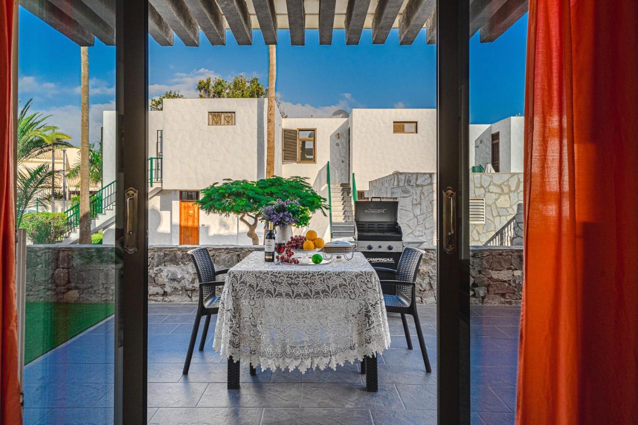 Bungalow -2 Minute From The Beach. Playa de las Americas  Exteriör bild