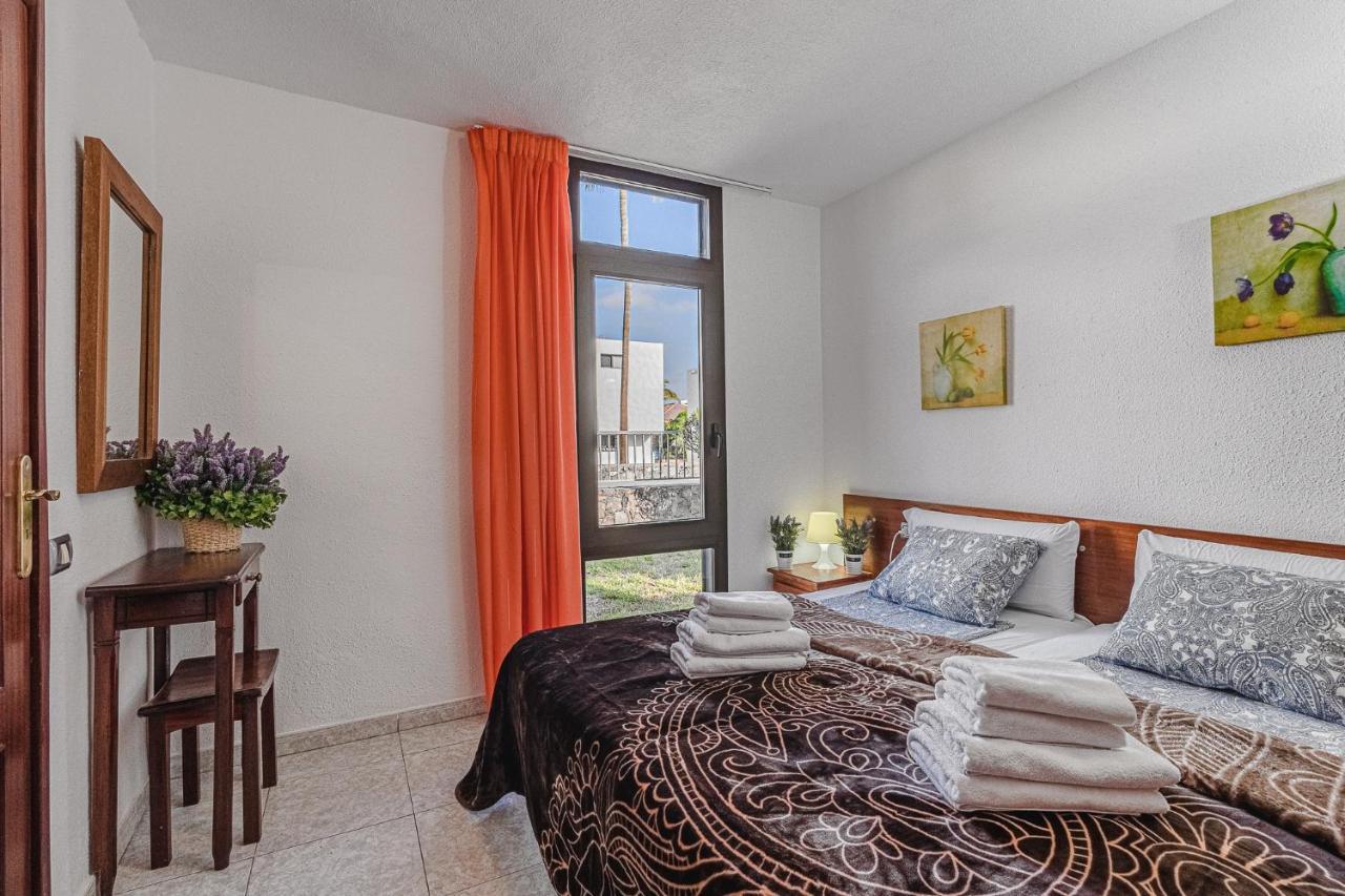 Bungalow -2 Minute From The Beach. Playa de las Americas  Exteriör bild